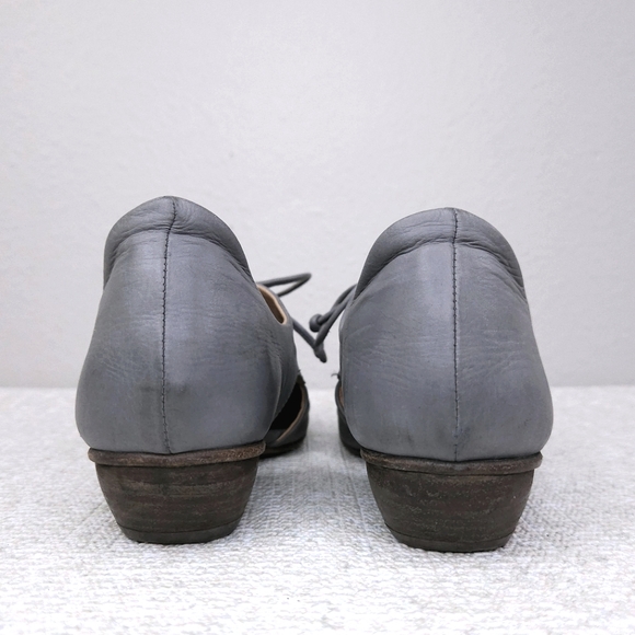 P. Monjo Argila Cut-Out Leather Heeled Booties - Picture 7 of 11